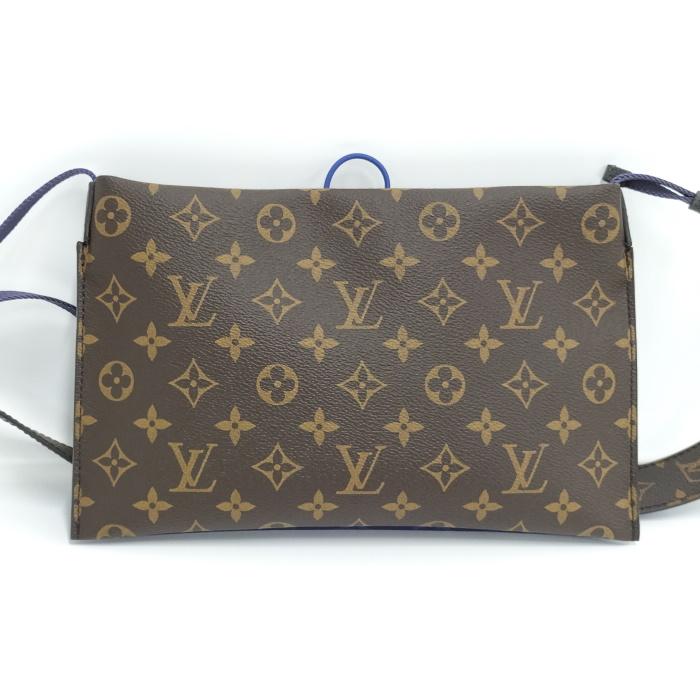 LOUIS VUITTON（ルイ・ヴィトン）モノグラム スプリット・サコッシュ