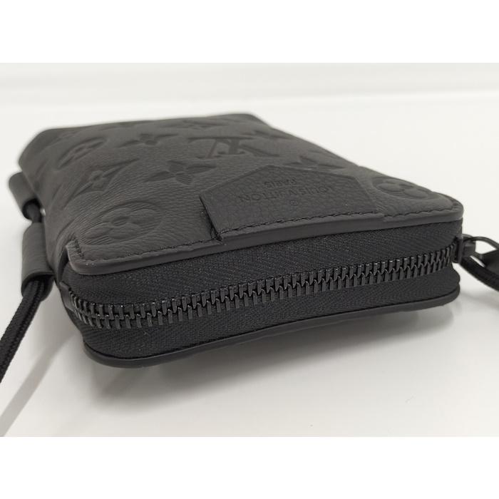 LOUIS VUITTONモノグラム シャドウ ラウンド ミニポーチ ブラック LOUIS VUITTON（ルイ・ヴィトン） レースアップ ポーチ スマホポーチ