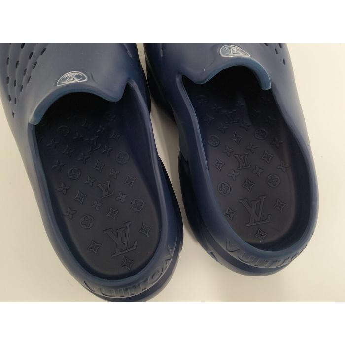 LOUIS VUITTON 【中古】LOUIS シャーク ライン サンダル LVロゴ LOUIS VUITTON 【中古】LOUIS シャーク ライン サンダル LVロゴ