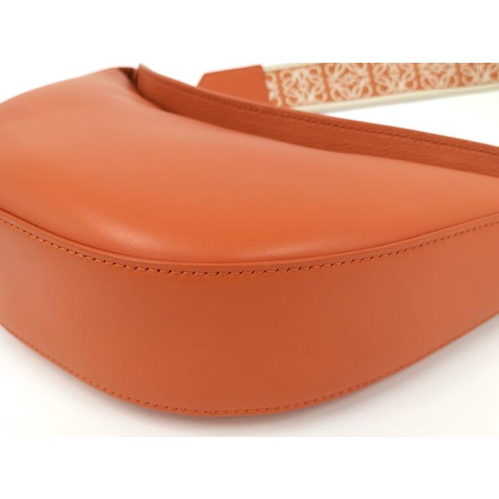 LOEWE（ロエベ） ショルダーバッグ ルナ スモール アナグラム レザー 