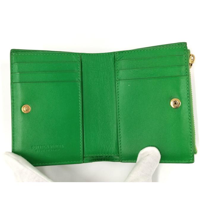 BOTTEGA VENETA　2つ折り財布　グリーン　イントレチャート ダークグリーンイントレチャート コインパース付き二つ折り