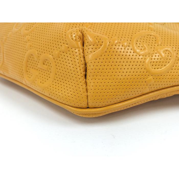 GUCCI（グッチ） ウエストバッグ GGエンボス レザー イエロー 658582