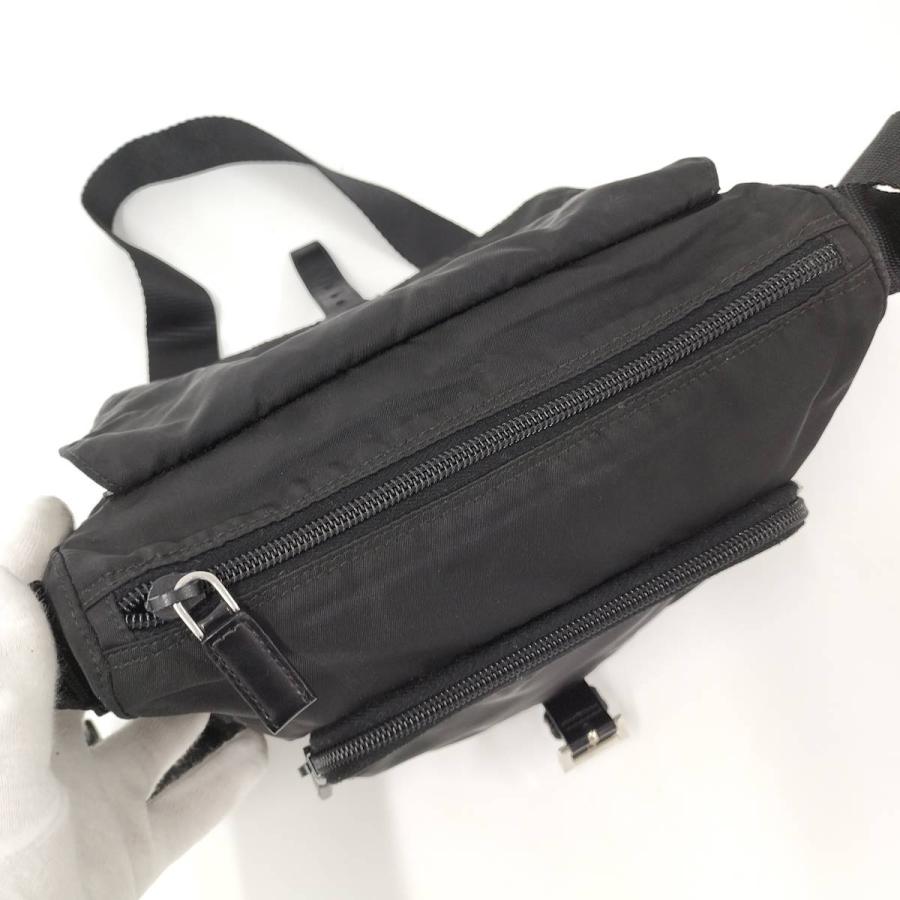 PRADA（プラダ） ショルダーバッグ 三角プレート ナイロン ブラック