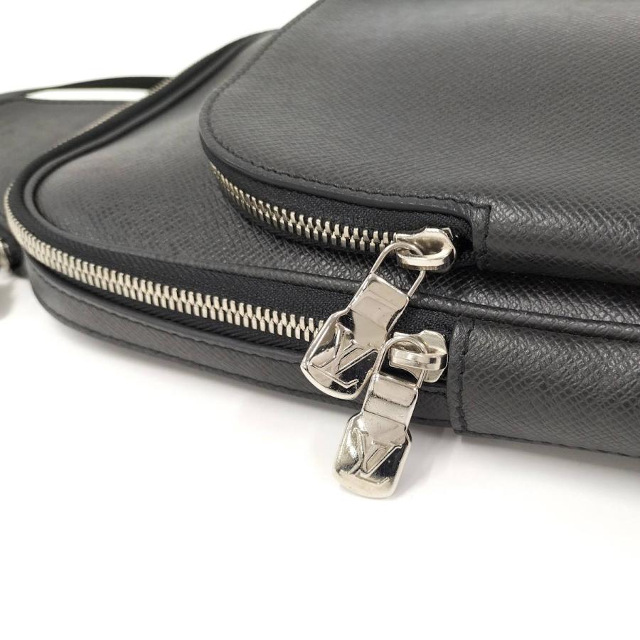 LOUIS VUITTON（ルイ・ヴィトン） タイガ アヴェニュースリングバッグ