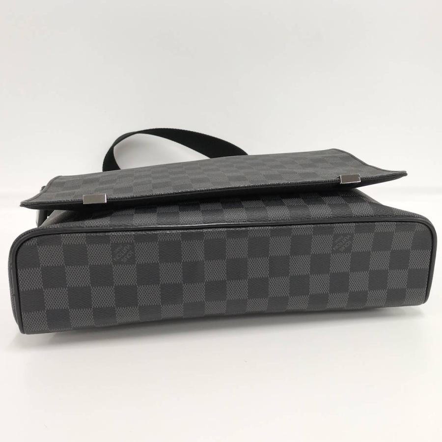 LOUIS VUITTON（ルイ・ヴィトン） ショルダーバッグ ディストリクト MM 
