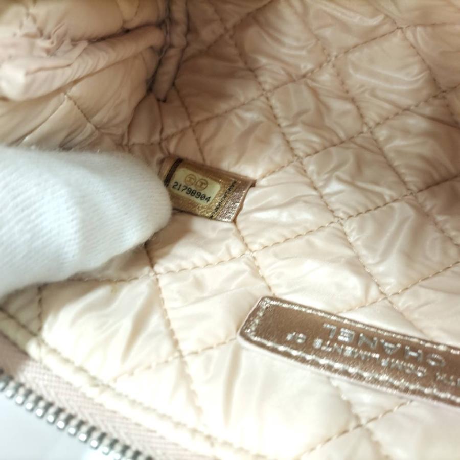 CHANEL マトラッセ コスメポーチ メタリック ココマーク ラムスキン ピンク A69259の画像