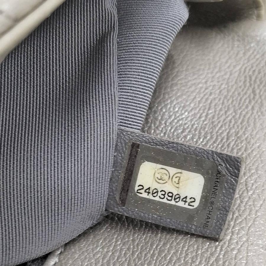 CHANEL（シャネル） シェブロン チェーン ショルダーバッグ Vステッチ