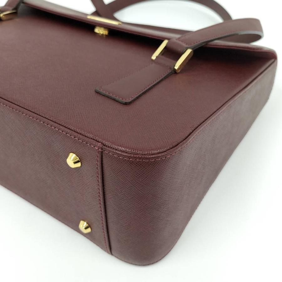 BURBERRY（バーバリー） ショルダーバッグ トートバッグ レザー レッド