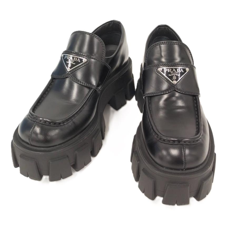 プラダ モラリス ローファー 三角ロゴ ブラック 36 1/2 美品 PRADA（プラダ） モノリス ローファー 三角プレート ブラック レザー