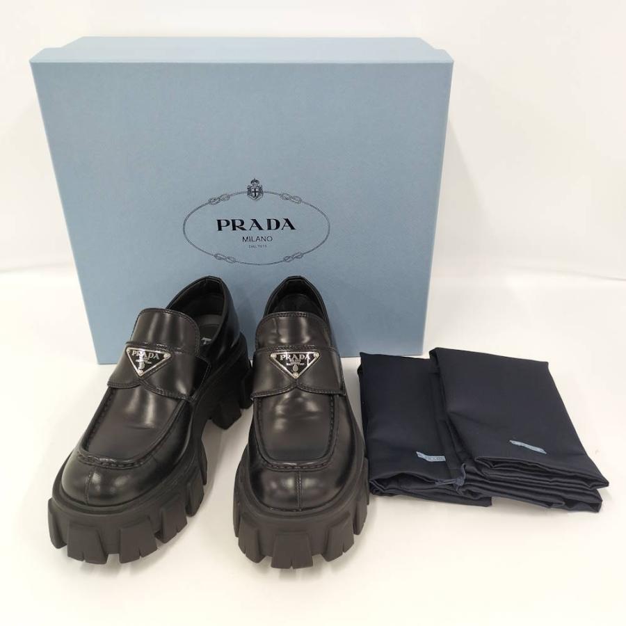 PRADA（プラダ） モノリス ローファー 三角プレート ブラック レザー