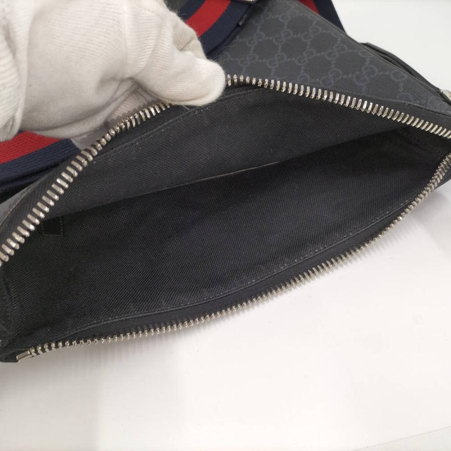 GUCCI（グッチ） ミディアムメッセンジャーバッグ GGスプリーム PVC