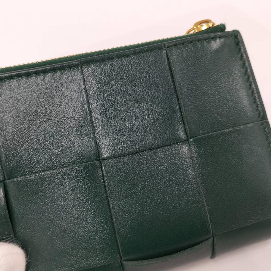 BOTTEGA VENETA（ボッテガ・ヴェネタ） カセットミディアム 二つ折り