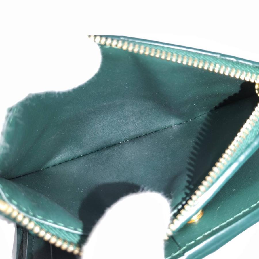 BOTTEGA VENETA（ボッテガ・ヴェネタ） カセットミディアム 二つ折り