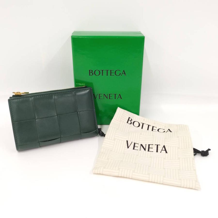 BOTTEGA VENETA（ボッテガ・ヴェネタ） カセットミディアム 二つ折り