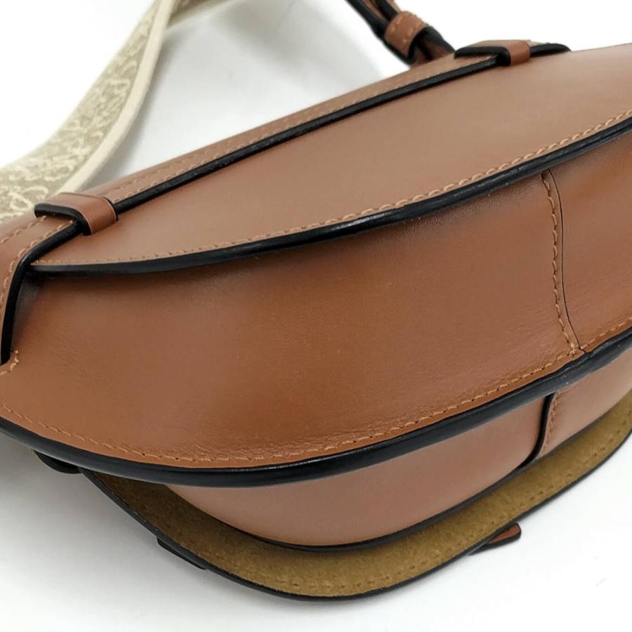 LOEWE ゲートデュアル ミニショルダーバッグ レザー キャメル A650N46X13の画像