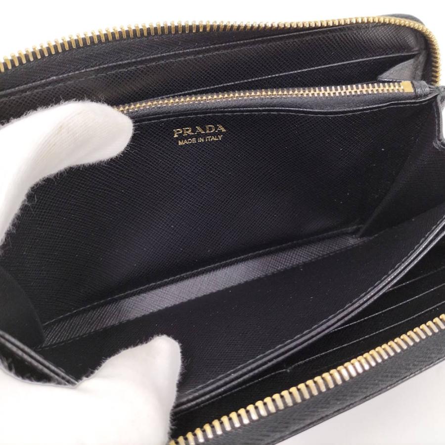PRADA（プラダ） サフィアーノ トライアングルロゴ ラウンドファスナー