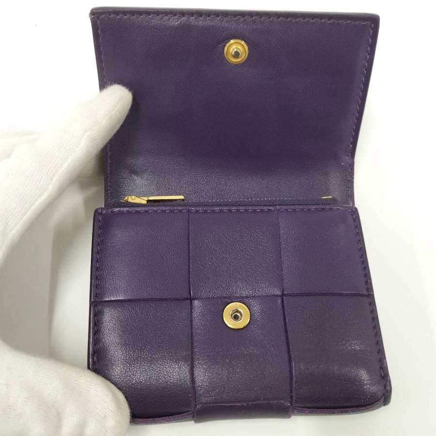 BOTTEGA VENETA /ボッテガヴェネタ　パープルレザー三つ折り財布 BOTTEGA VENETA（ボッテガ・ヴェネタ） 三つ折り財布 イントレチャート