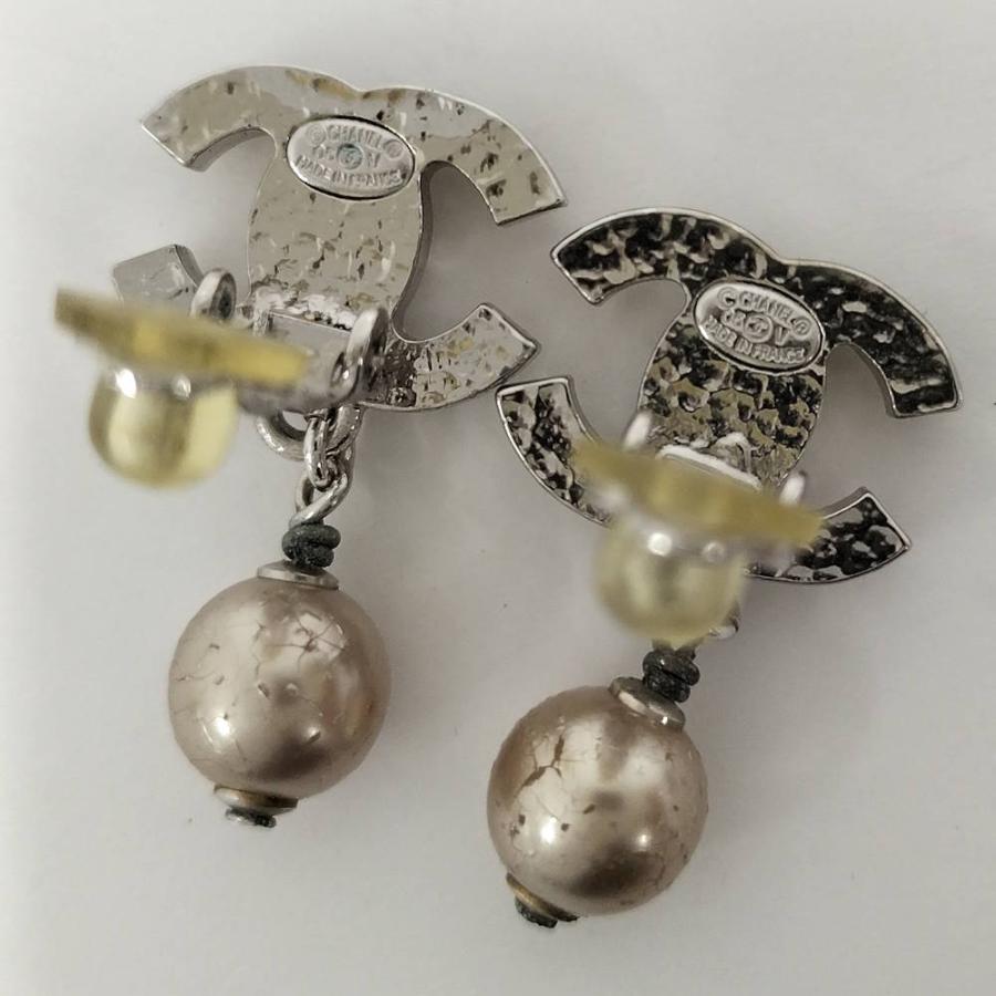 CHANEL（シャネル） イヤリング CC×パール メッキ シルバー 05V : JJ 