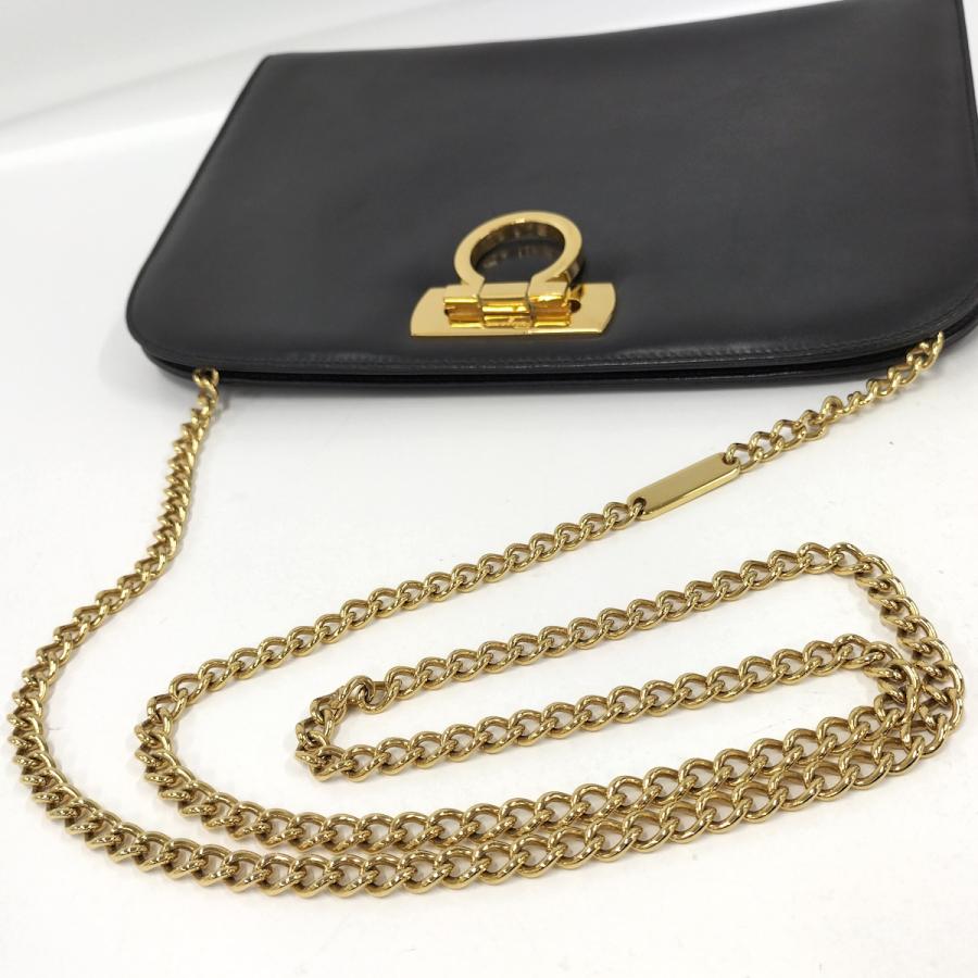 FERRAGAMO（フェラガモ） Salvatore Ferragamo チェーンショルダー