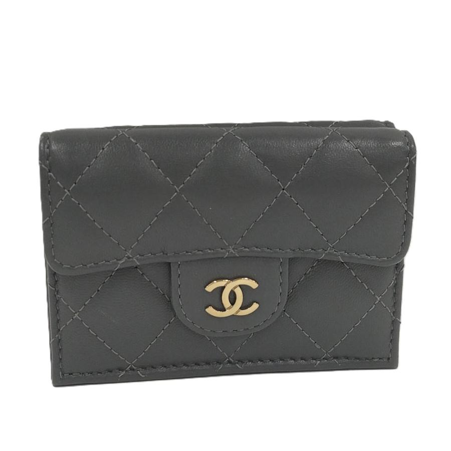 CHANEL（シャネル）クラシック三つ折り財布 CHANEL（シャネル） クラシック スモール フラップウォレット 三つ折り