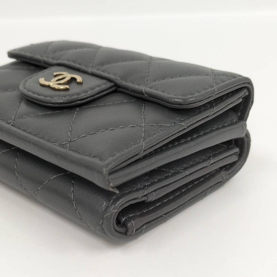 CHANEL（シャネル） クラシック スモール フラップウォレット 三つ折り