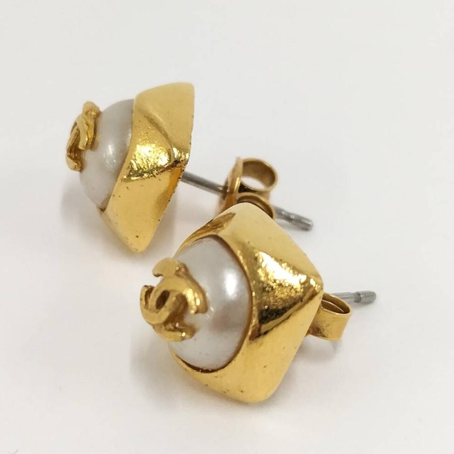 CHANEL（シャネル） ピアス メッキ×フェイクパール ゴールド 98A : JJ