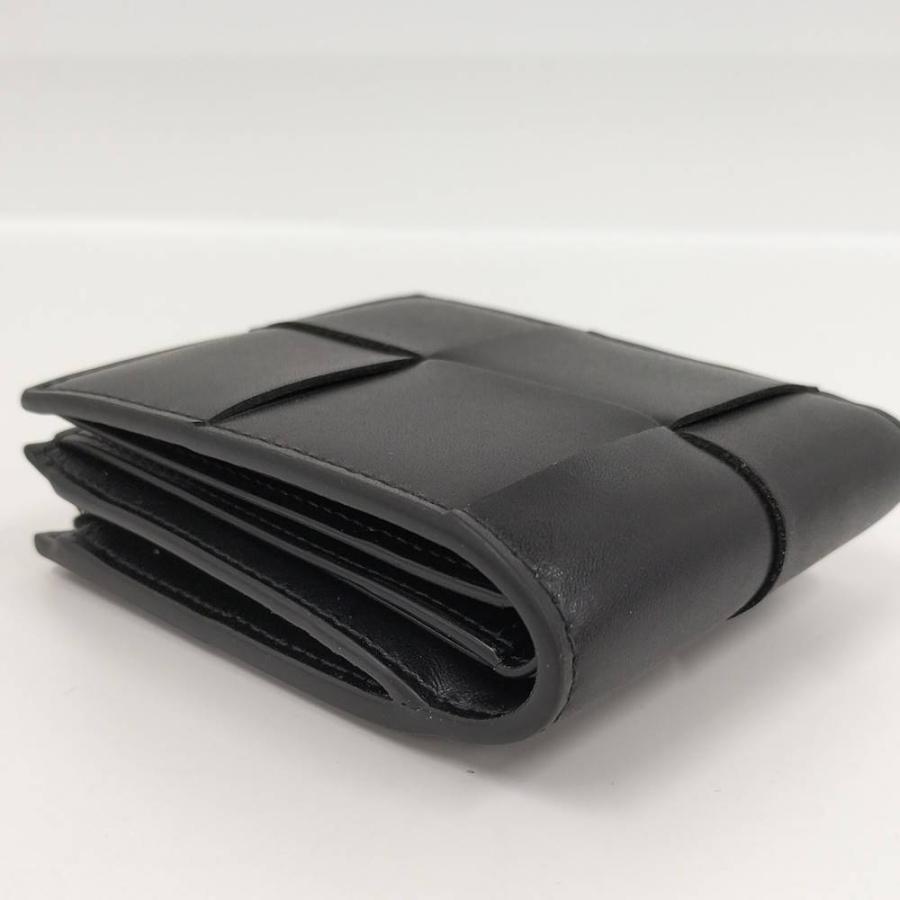 BOTTEGA VENETA（ボッテガ・ヴェネタ） 財布 イントレチャート