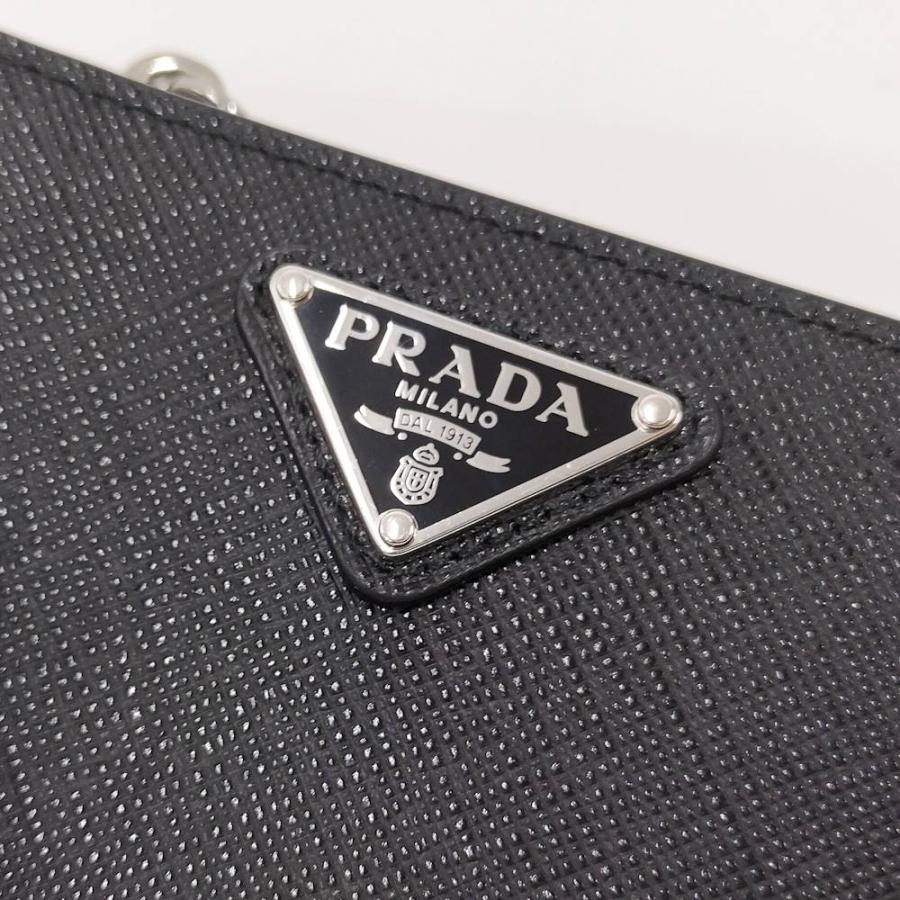 PRADA（プラダ） 二つ折り財布 コンパクトウォレット トライアングル