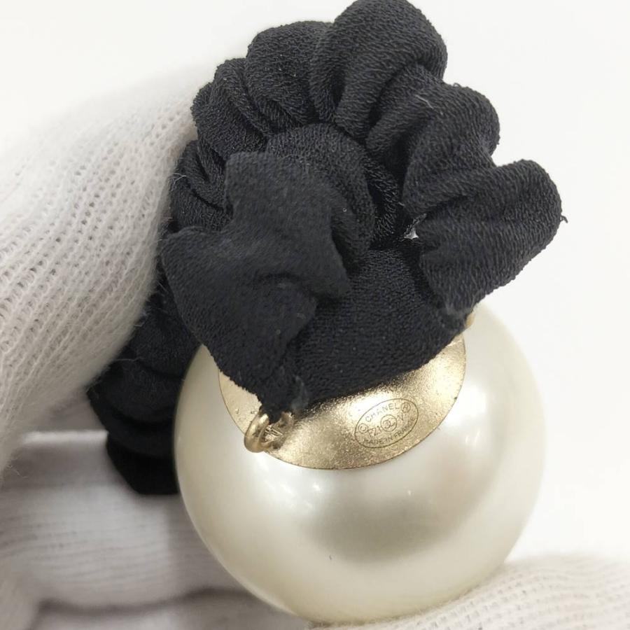 CHANEL（シャネル） シュシュ ヘアゴム フェイクパール×CC ホワイト