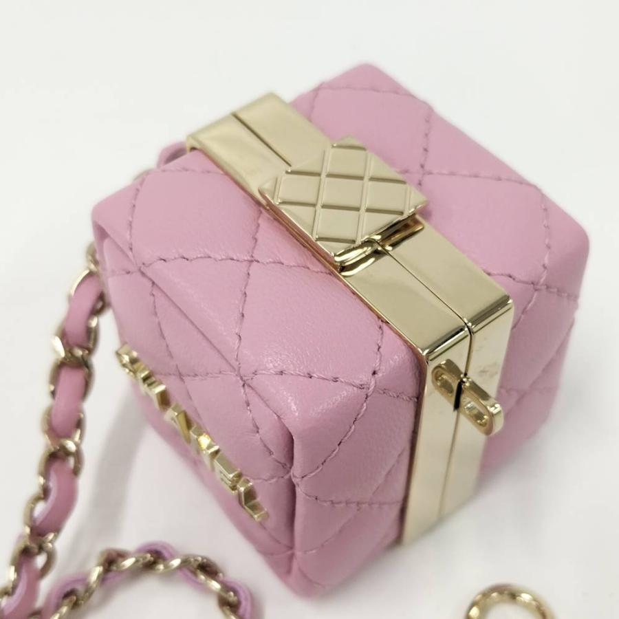 CHANEL（シャネル） ミニバッグ チャーム マトラッセ ラムスキン