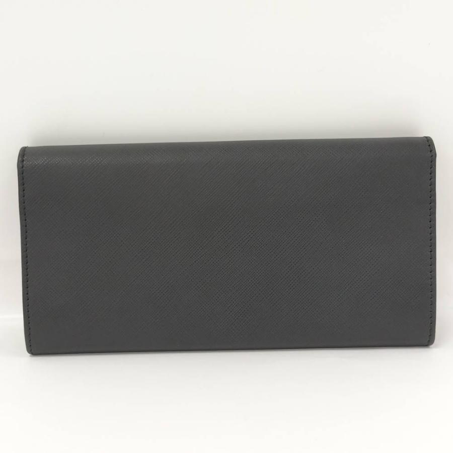 Salvatore Ferragamo 二つ折り長財布 ブラック FERRAGAMO（フェラガモ） Salvatore Ferragamo 二つ折り 長財布 レザー