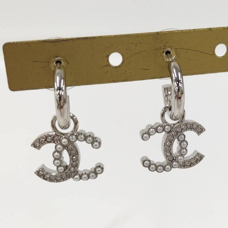 CHANEL シャネル パール ストーン ピアス CHANEL（シャネル） ピアス スタッド ラインストーン×フェイクパール
