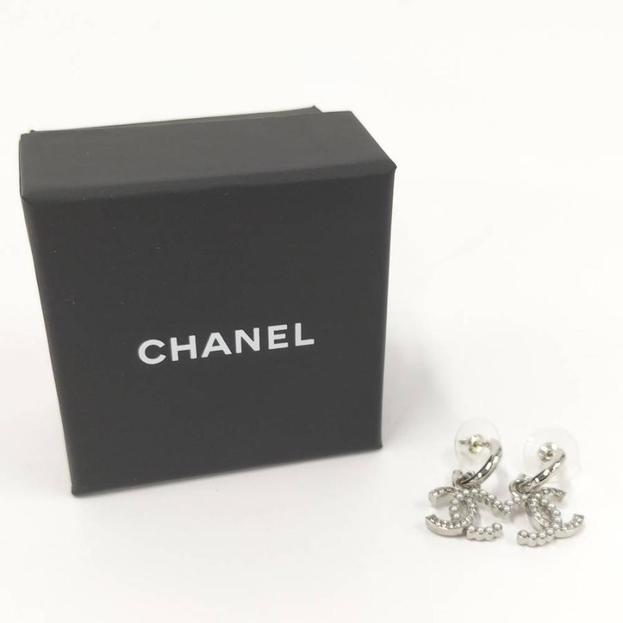 CHANEL⭐︎ピアス　パール　カラーストーン CHANEL（シャネル） ピアス スタッド ラインストーン×フェイクパール