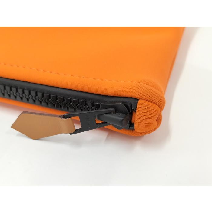 HERMES ポーチ ネオバンGM トゥルースフラット オレンジ 【公式通販】