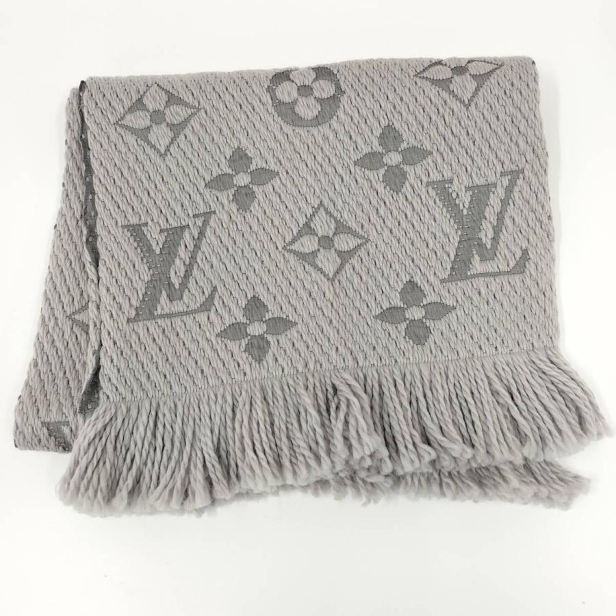 Louis vuitton モノグラム エシャルプロゴマニア マフラー グレー ヴィトン エシャルプロゴマニア 偽物☆モノグラム マフラー グレー 小物