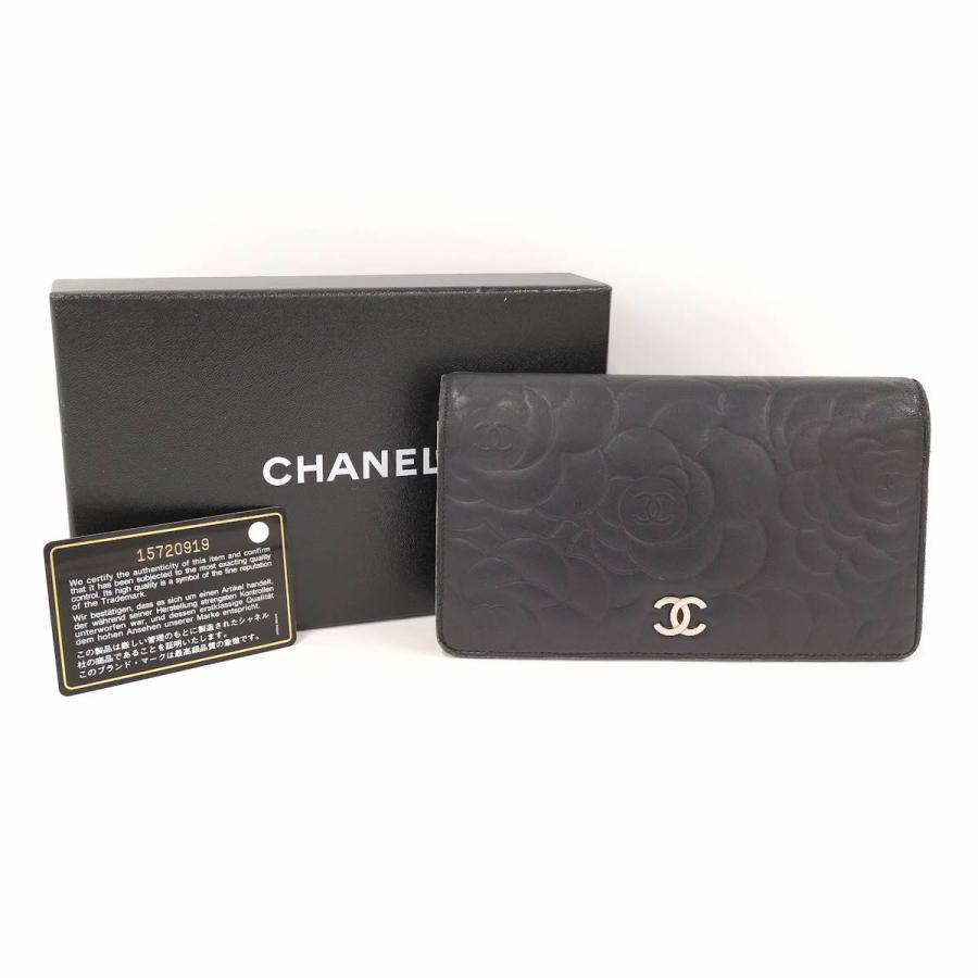 CHANEL（シャネル） カメリア エンボス 二つ折り長財布 レザー