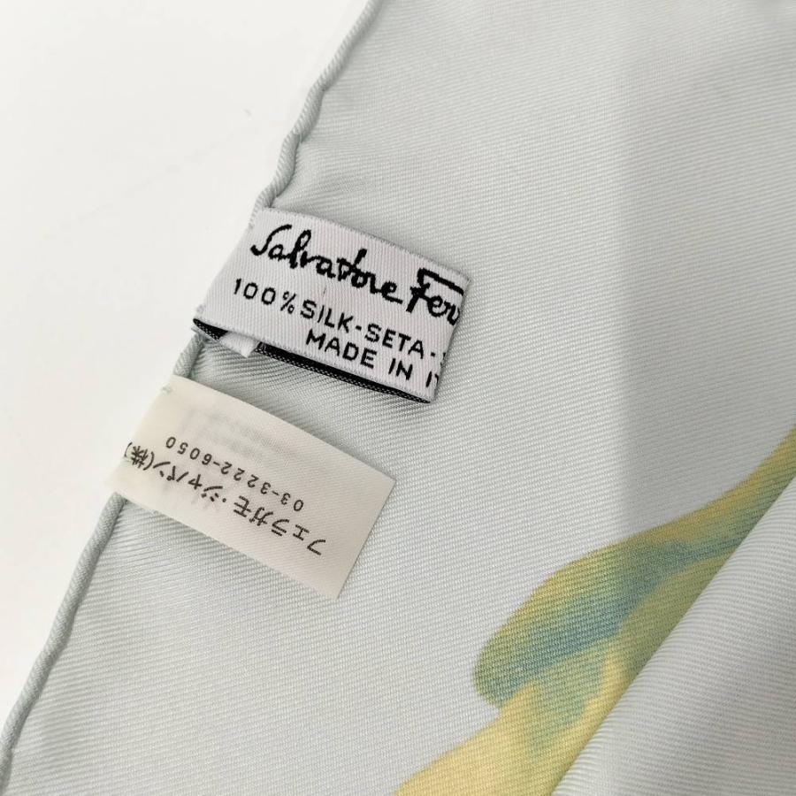 FERRAGAMO（フェラガモ） Salvatore Ferragamo 花柄 シルク スカーフ