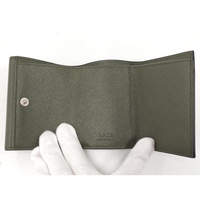 PRADA 三つ折り財布 三角ロゴ レザー グリーン系 2MH042 PRADA（プラダ） 三つ折り財布 三角ロゴ レザー グリーン系 2MH042