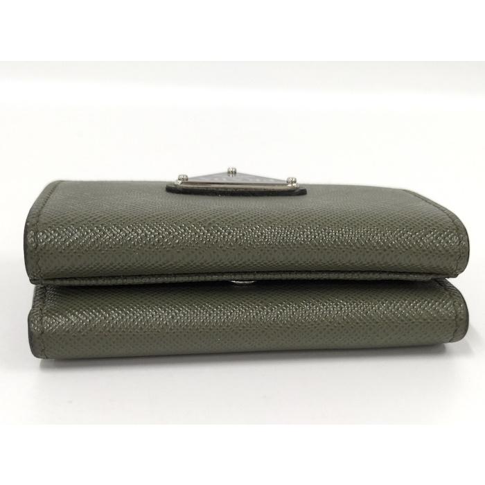 PRADA 三つ折り財布 三角ロゴ レザー グリーン系 2MH042 PRADA（プラダ） 三つ折り財布 三角ロゴ レザー グリーン系 2MH042