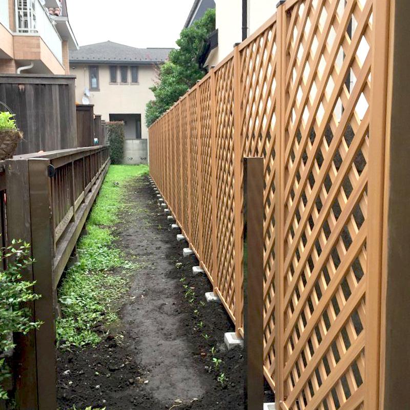 ラティス フェンス Diy 外構 レシナg ウッドプララティス1560 ウォルナット 1500 600mm 樹脂 プラスティック プラスチック 目隠し ガーデニング Aks Jjpro Home 通販 Yahoo ショッピング