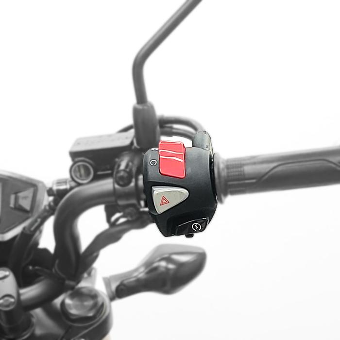 ホンダ純正 ハザード付き 右ハンドルスイッチ 加工品 グロム ホンダ純正 ハザード付き 右ハンドルスイッチ 加工品 グロム