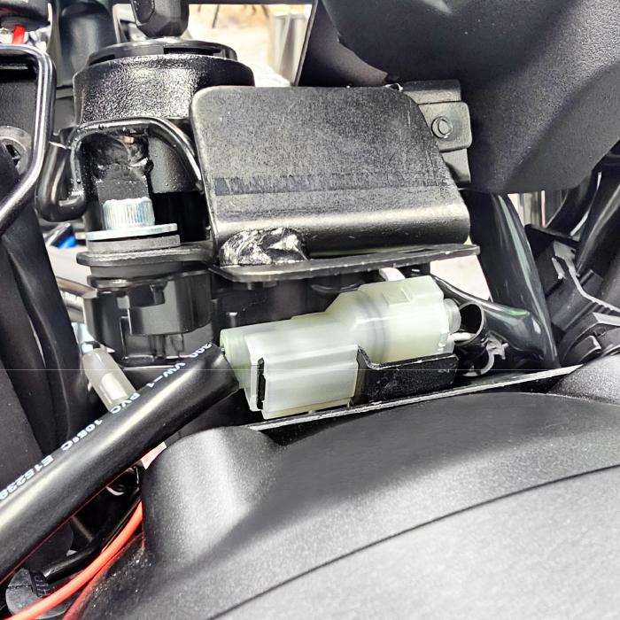 MOTOLINE カワサキ エリミネーター400 24-25年式 USBチャージャー 高速