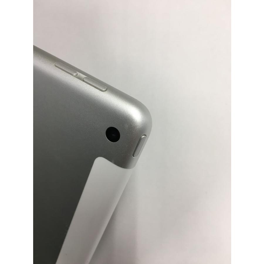 iPad 液晶美品 電池96％(充放電134回） SIMフリー Apple 第7世代 32GB