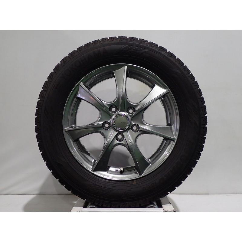 中古 スタッドレスタイヤ215/60 R16 ホイール4本セット