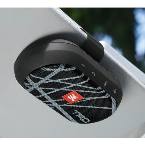 新品 TRD ポータブルスピーカー JBL × TRD ポータブル スピーカー JBL、TRDオリジナルデザインのポータブルBluetoothスピーカー