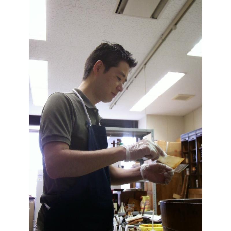 素ぐろめ漆 透漆 国産 10g チューブ 金継ぎ 粉固め 摺り漆 上塗り 拭き漆 本漆 透き漆 |  | 02