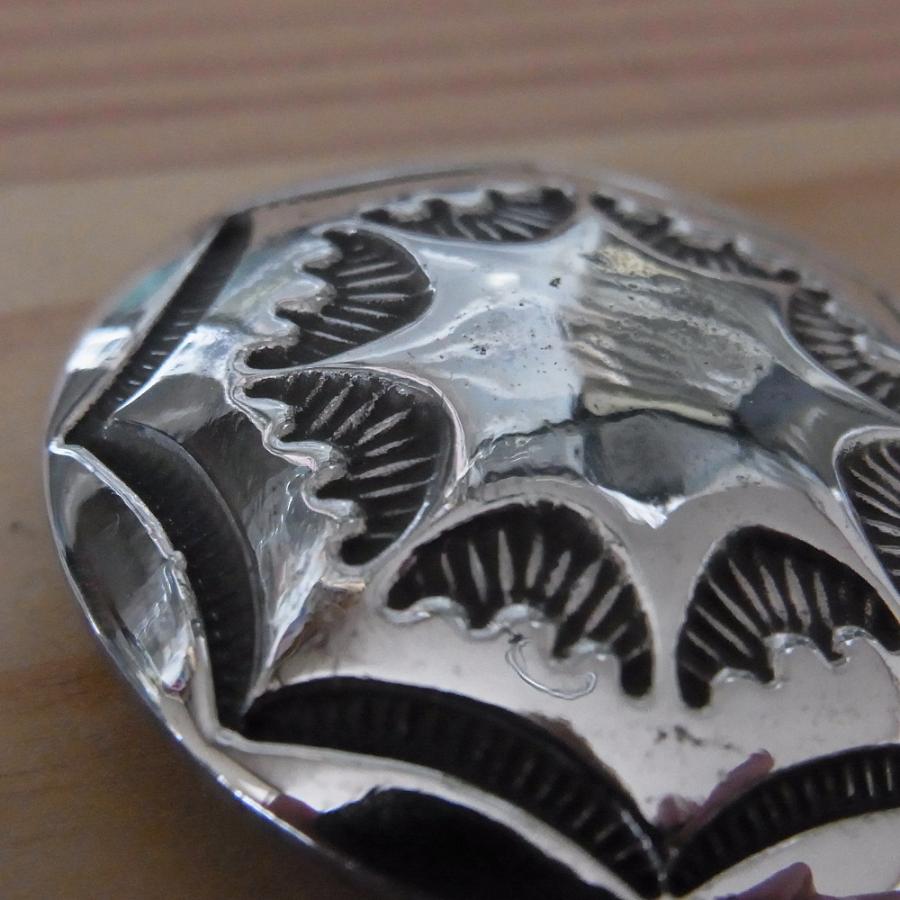 シルバ−925製 コンチョ ネジ式 ネイティブ トライバルスター 星 特大 インディアン ネジ付 スクリューバック シカゴスクリュー カスタム 飾りボタン |  | 03