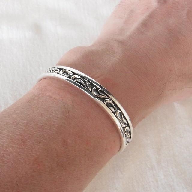 シルバー925　ボリューム　太バングル　ブレスレット　紋様　タトゥー　派手 シルバー925 ボリューム 太バングル ブレスレット 紋様 タトゥー 派手