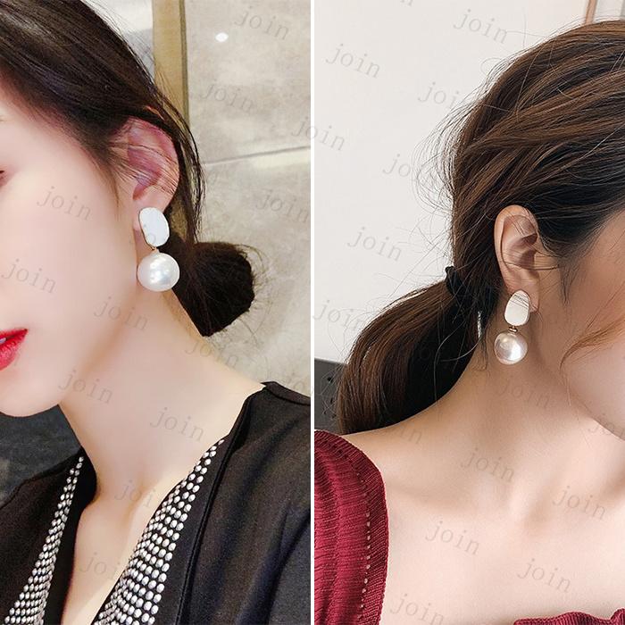 パール ピアス 日本国内当日発送 2color 真珠 ピアス レディース シルバー925 貝パール 大ぶり 金属アレルギー対応 普段使い かわいい #a77 |  | 02