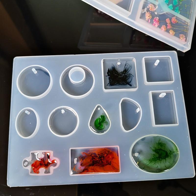 31種類シリコンモールド 穴あり 四角 正方形 uvレジンモールド uvレジン型 三角 丸い ネックレス ソフトモールド 指輪 アクセサリーパーツ セール #UV62 |  | 05